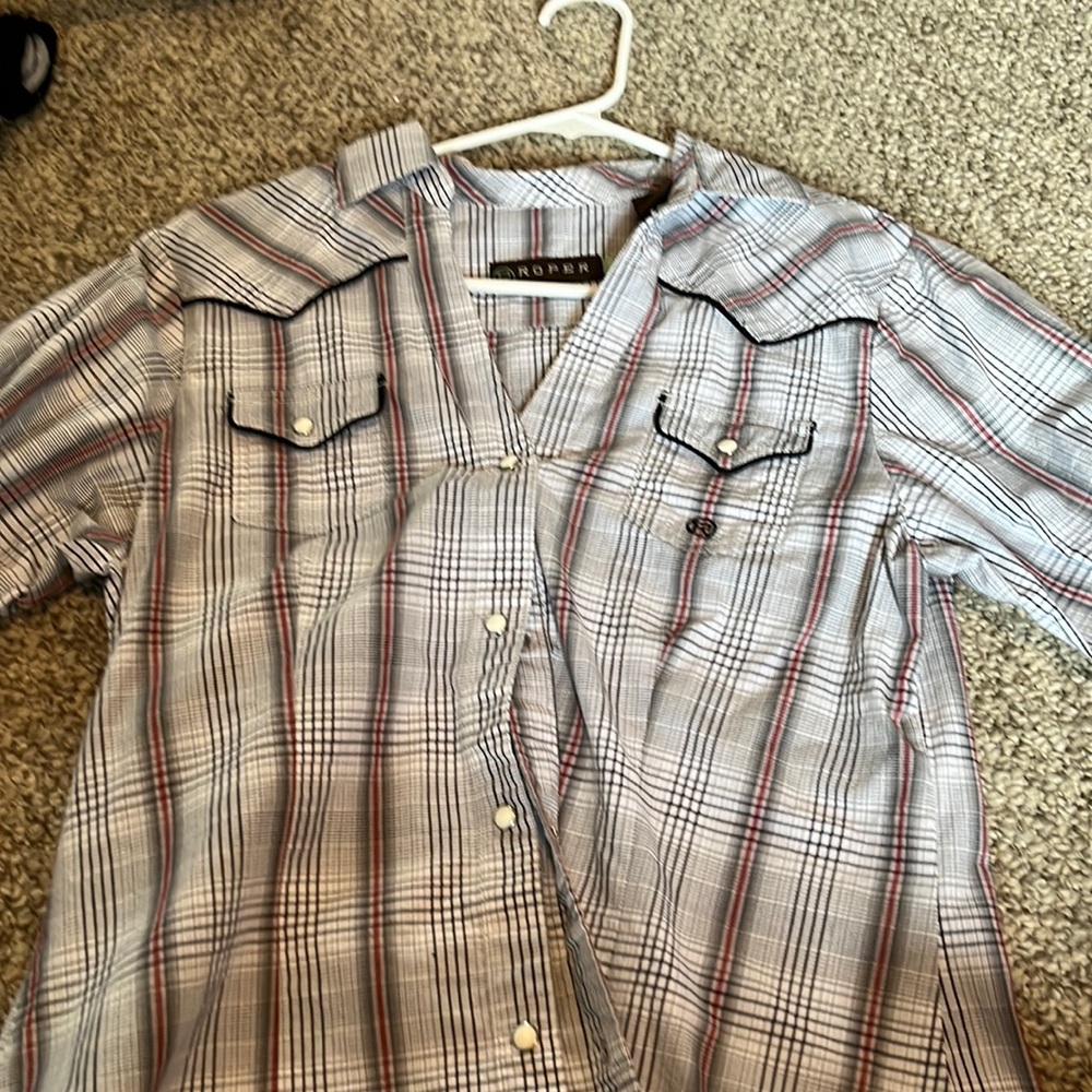 Roper pearl snap/ Sized medium